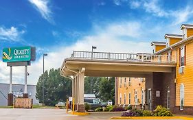 Quality Inn & Suites Chesterfield Village